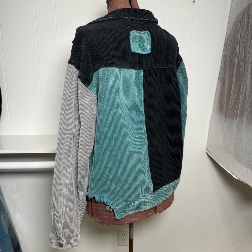 POL Colorblock Corduroy Distressed Trucker Style Jacket Oversized Size Small - Picture 12 of 13